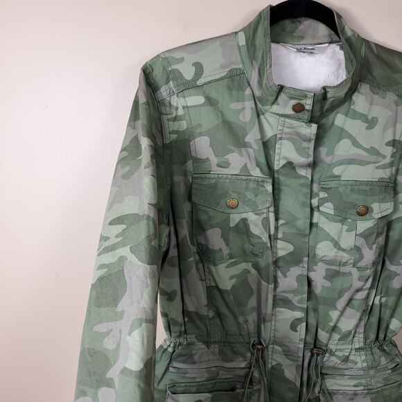 L.L. Bean Jacket Women’s Freeport Field Fuzzy Pocket Cargo Coat Jacket Size M - Picture 4 of 12